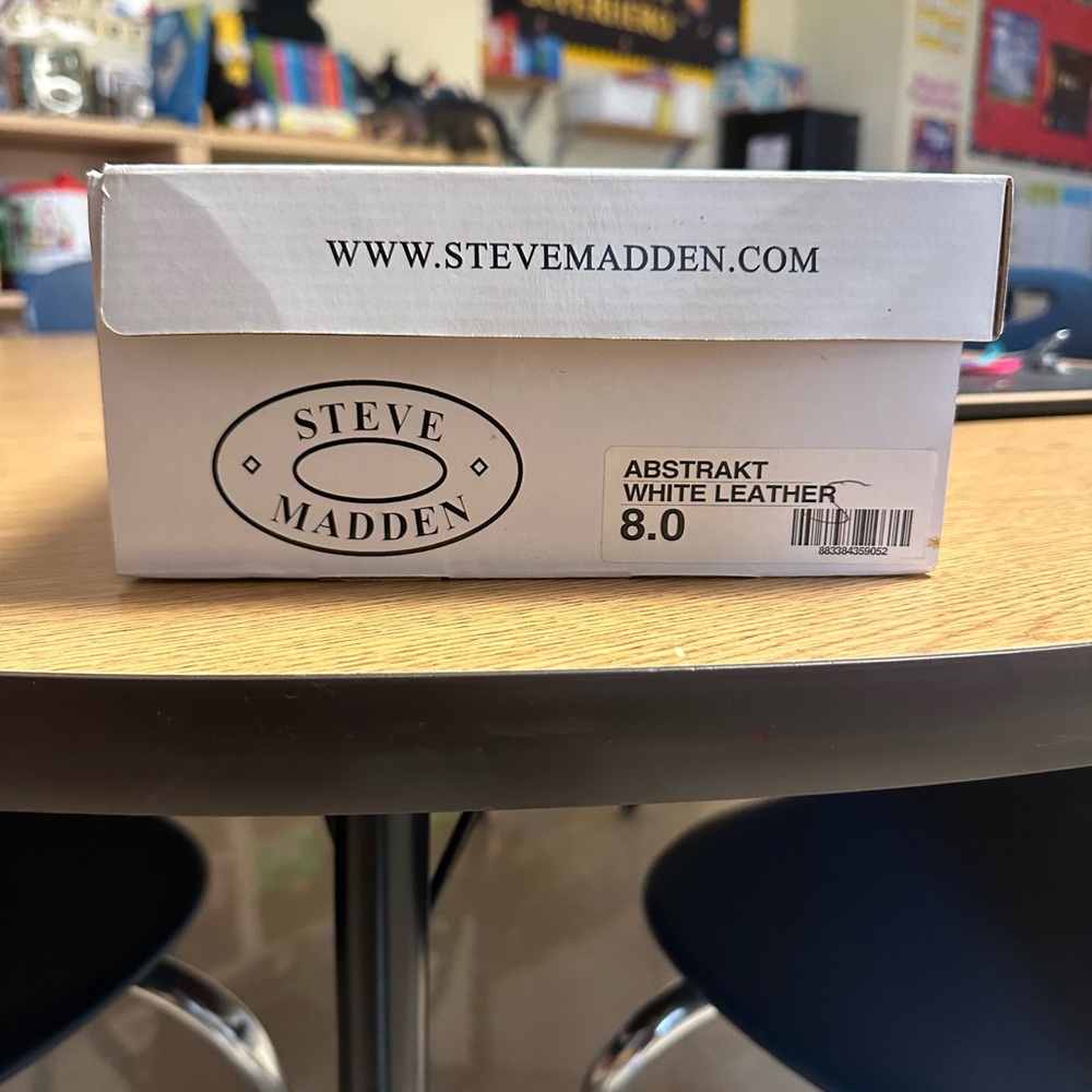 Steve Madden - Size 8 (White) Barely Used! - image 2
